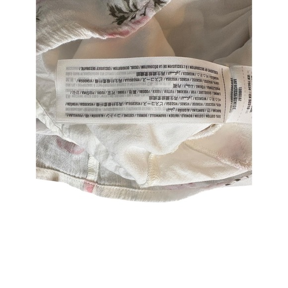 Abercrombie & Fitch Floral Romper XS Pink Rose Print Side Tie Adjustable Straps - Picture 11 of 12